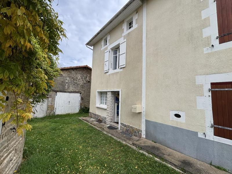 Maison en pierre - 67 m² - 5 pièces