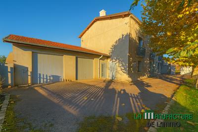 Maison - 322 m² - 4 pièces