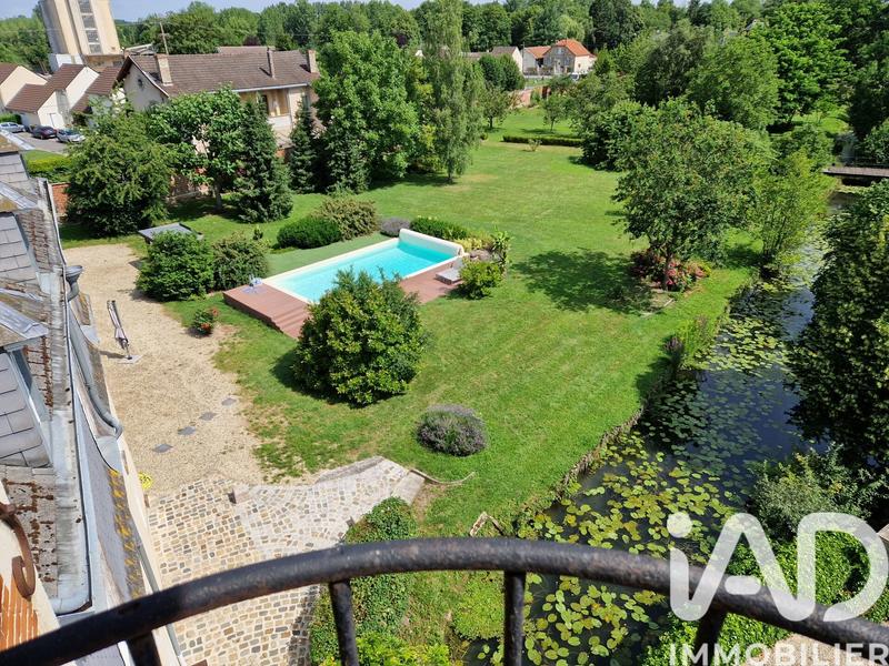 Maison - 343 m² - 10 pièces