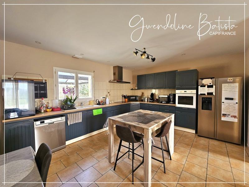 Maison - 143 m² - 7 pièces