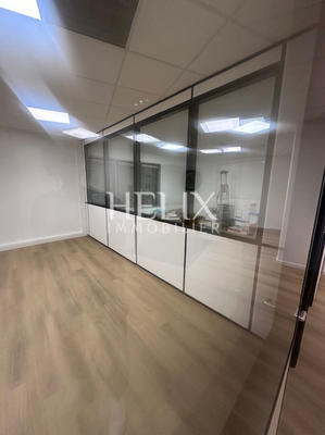 Bureau - 96 m² - 3 pièces