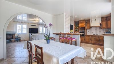 Maison - 142 m² - 5 pièces