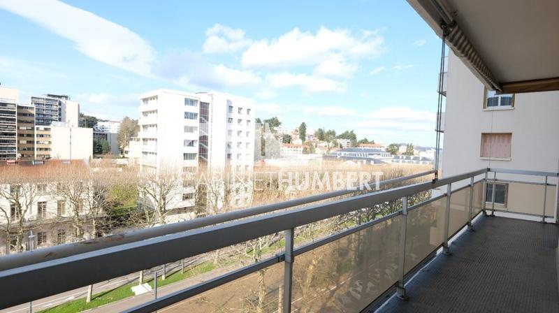 Appartement - 74 m² - 2 pièces