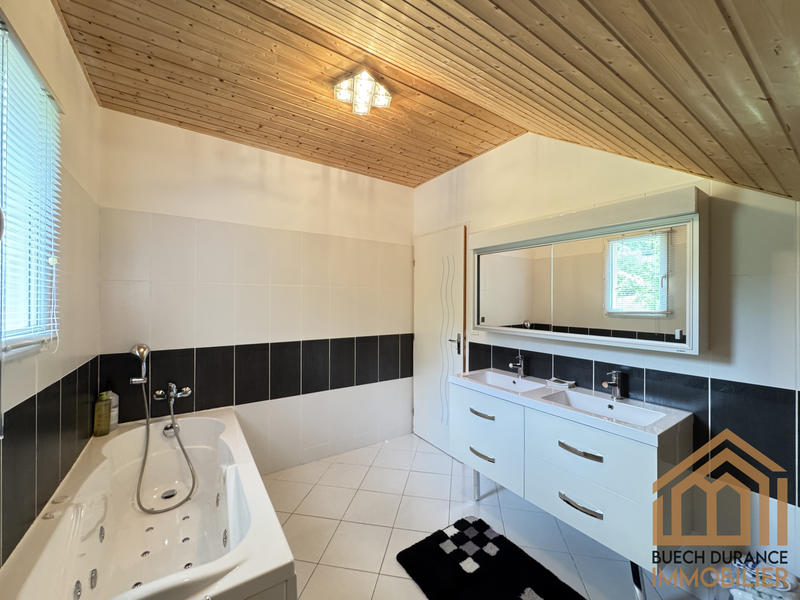 Maison - 86 m² - 4 pièces