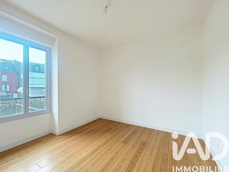 Maison - 203 m² - 10 pièces