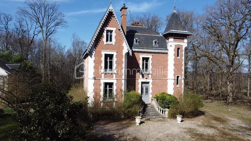 Demeure - 197 m² - 10 pièces