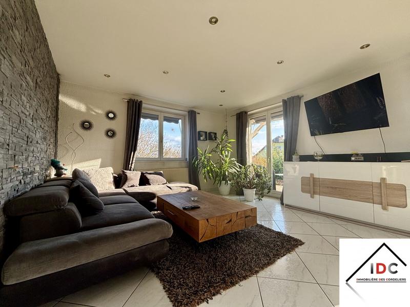 Maison - 166 m² - 6 pièces