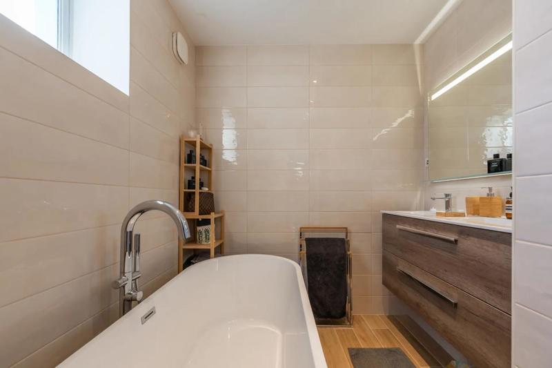 Appartement - 110 m² - 4 pièces