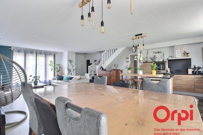 Maison - 145 m² - 7 pièces