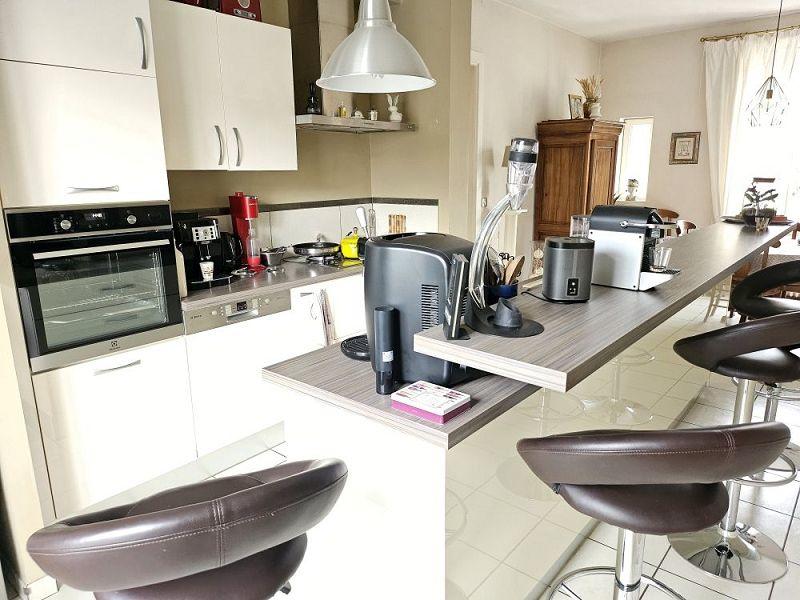 Maison traditionnelle - 172 m² - 7 pièces