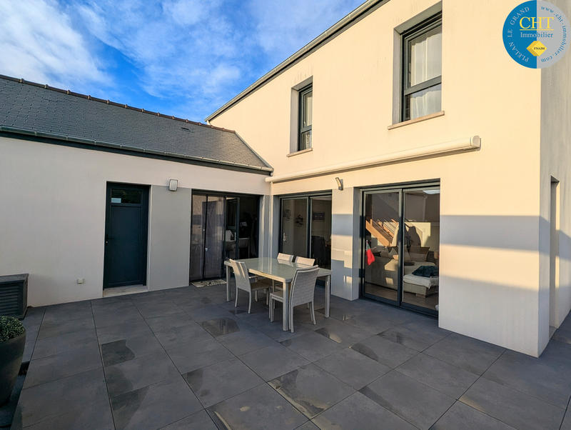 Maison - 110 m² - 5 pièces