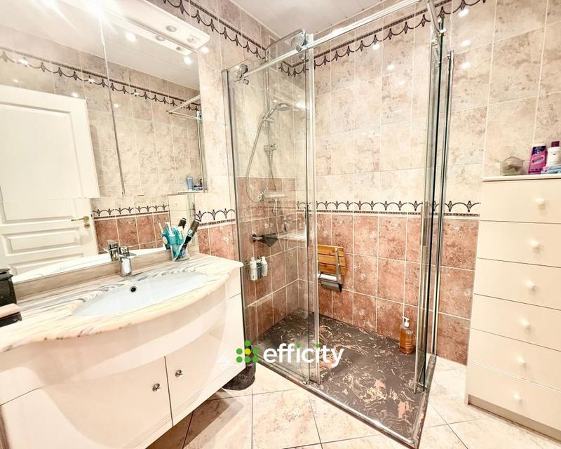 Appartement - 141 m² - 5 pièces