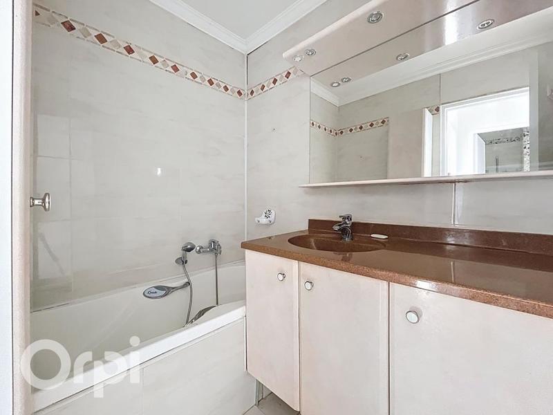 Appartement - 96 m² - 4 pièces