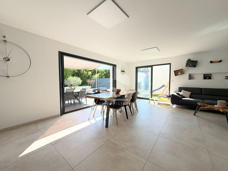 Maison - 96 m² - 4 pièces