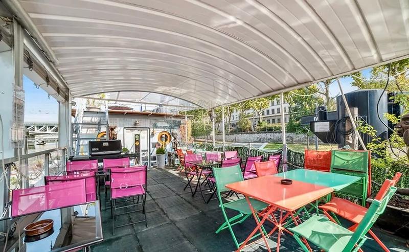 Péniche - 200 m² - 10 pièces