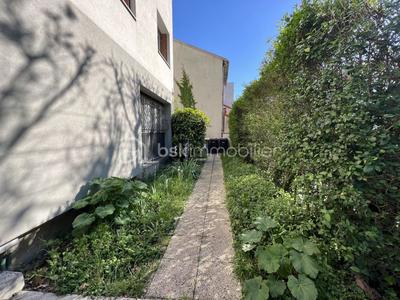 Studio - 32 m² - 2 pièces