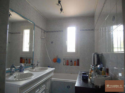 Maison - 92 m² - 4 pièces