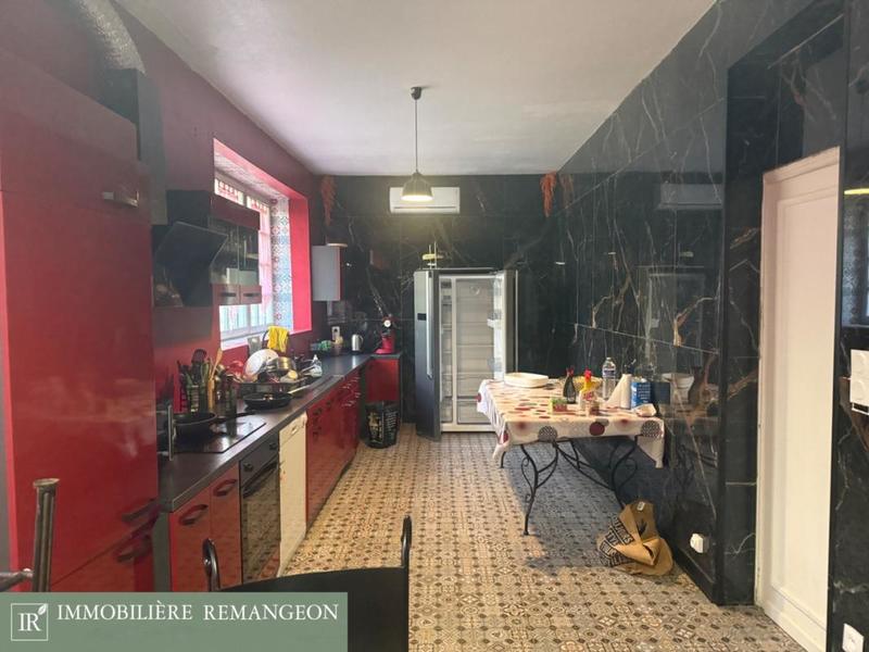 Villa - 517 m² - 16 pièces