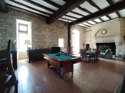 Propriété - 408 m² - 14 pièces