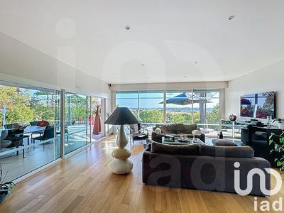 Maison - 245 m² - 7 pièces