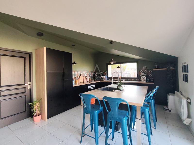 Maison - 146 m² - 7 pièces