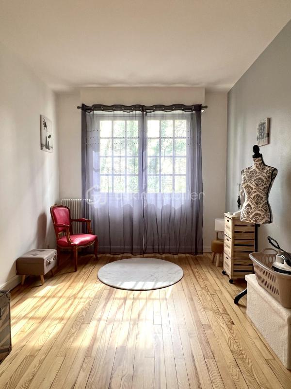 Maison - 185 m² - 7 pièces