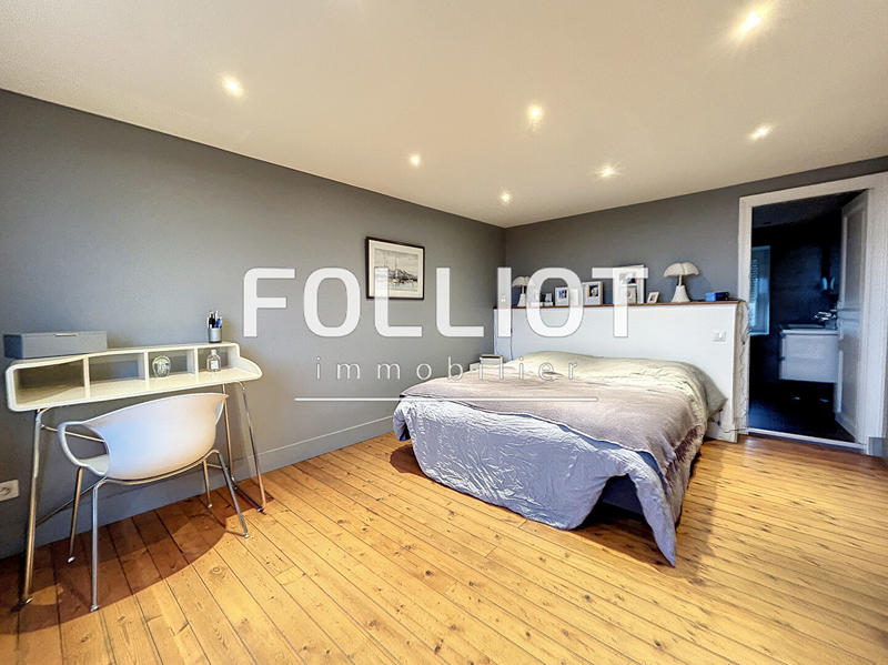 Maison - 195 m² - 8 pièces