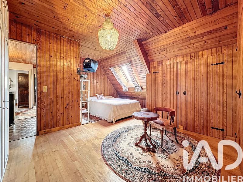 Maison - 168 m² - 7 pièces