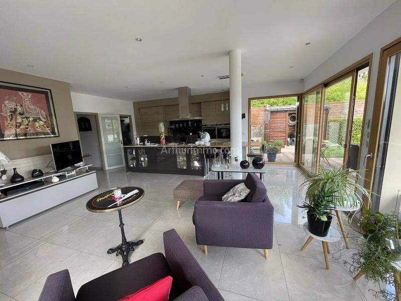 Maison - 197 m² - 7 pièces