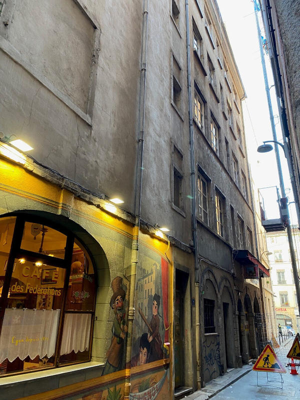 Immeuble - 85 m² - 5 pièces