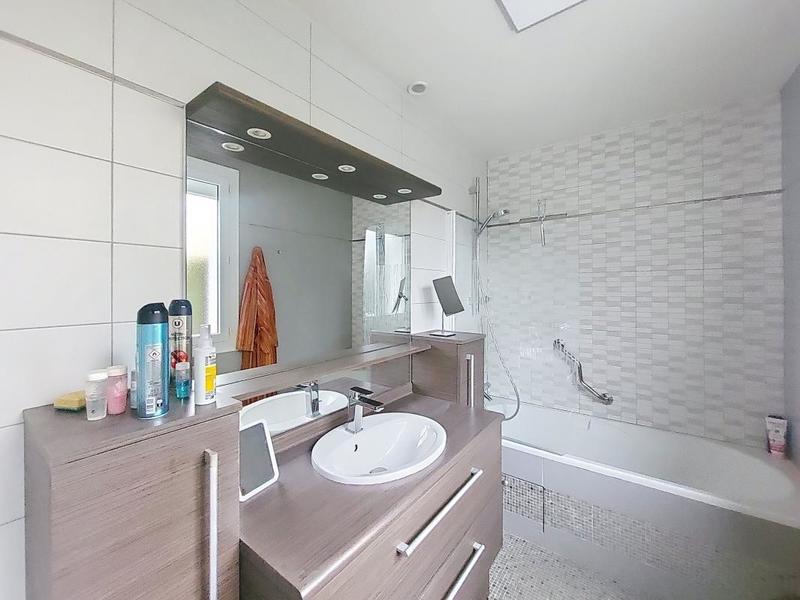 Maison - 148 m² - 7 pièces