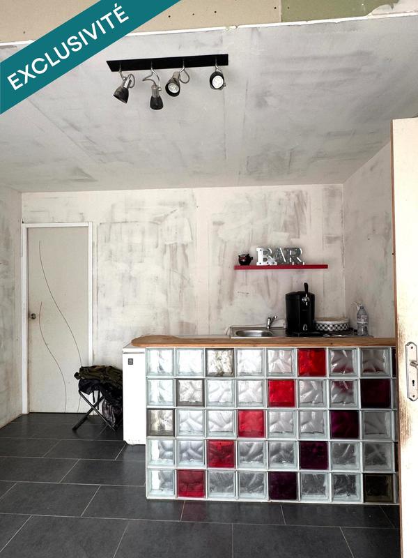 Maison - 141 m² - 8 pièces