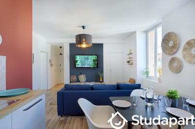 Chambre - 11 m² - 1 pièce