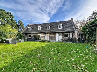 Maison - 146 m² - 5 pièces