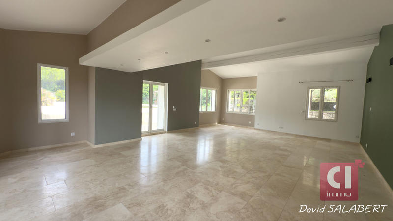 Maison - 160 m² - 5 pièces