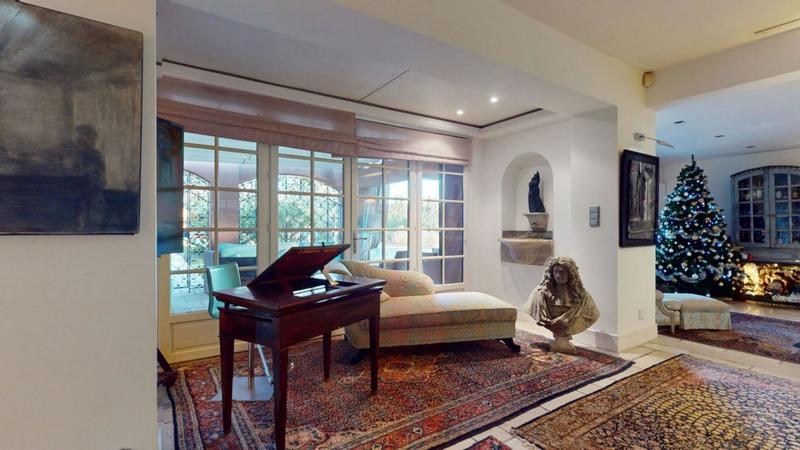 Propriété - 980 m²