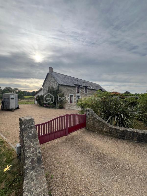 Maison en pierre - 194 m² - 4 pièces