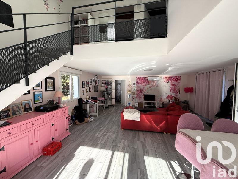 Maison - 237 m² - 8 pièces