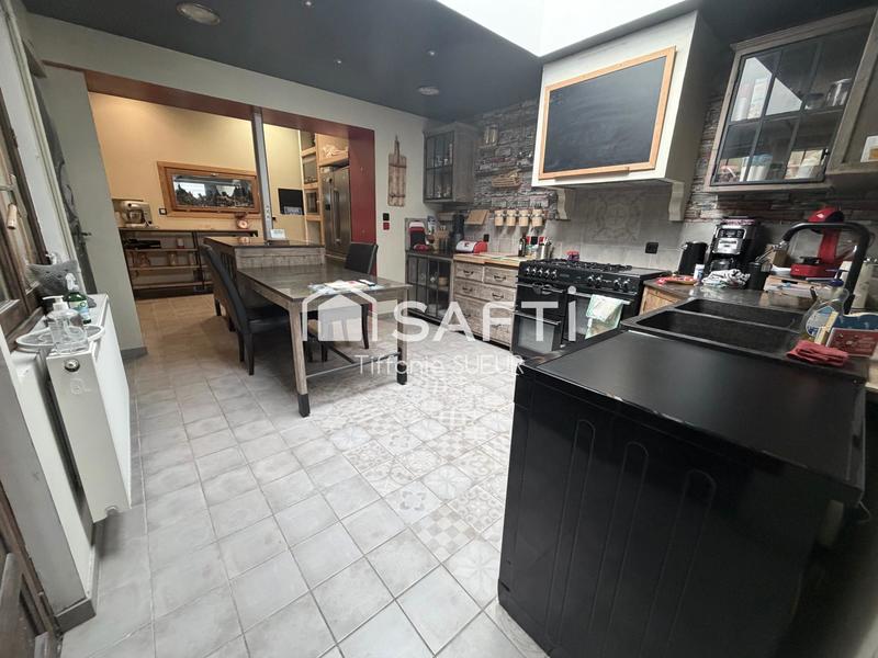 Maison - 149 m² - 8 pièces