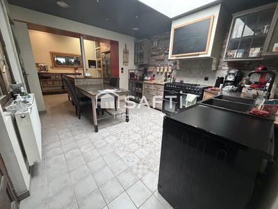 Maison - 149 m² - 8 pièces