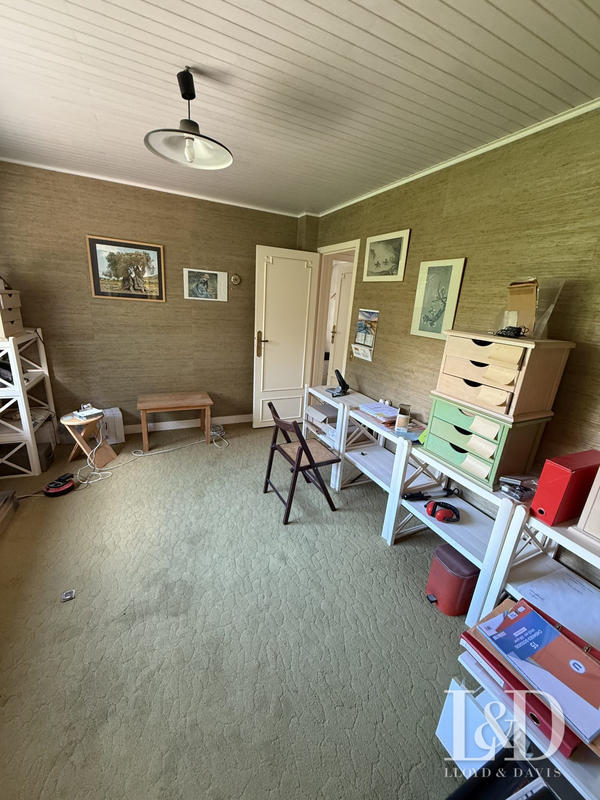 Maison - 236 m² - 7 pièces