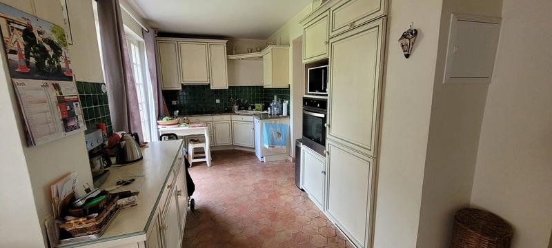 Maison - 203 m² - 10 pièces