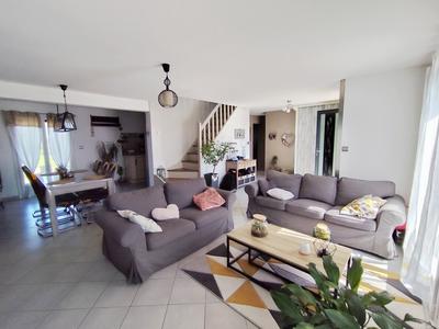 Maison - 111 m² - 5 pièces