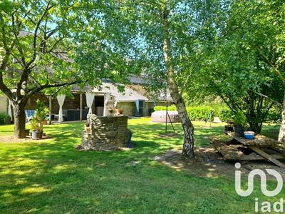 Maison - 210 m² - 8 pièces