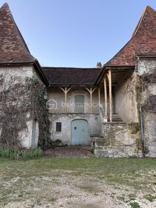 Maison - 300 m² - 10 pièces