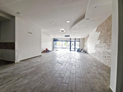 Local commercial - 140 m²