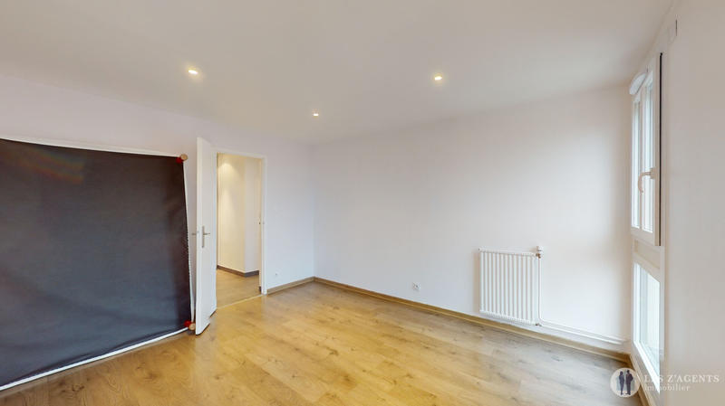 Appartement - 95 m² - 5 pièces