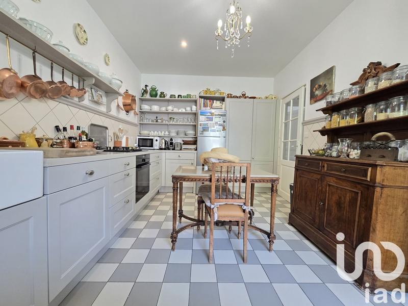 Maison - 196 m² - 7 pièces