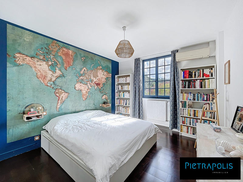 Appartement - 177 m² - 6 pièces