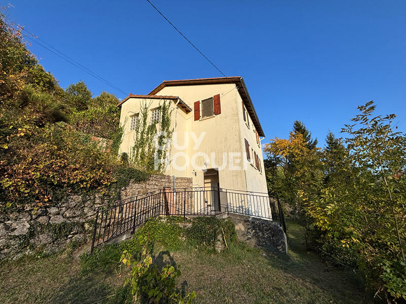 Maison - 96 m² - 5 pièces